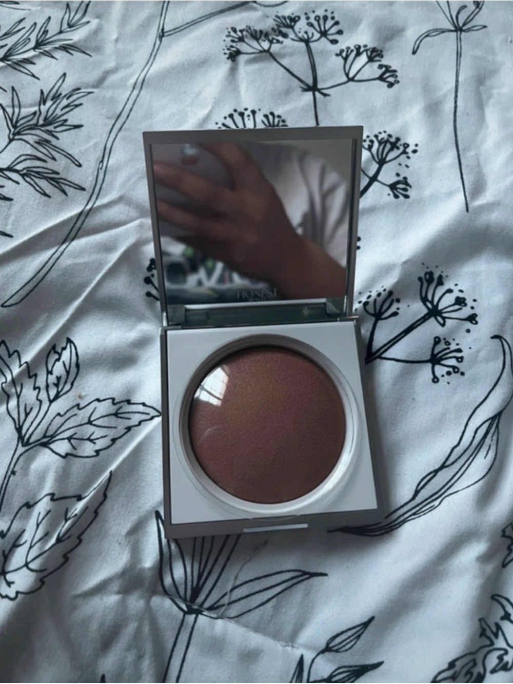 Glow powder